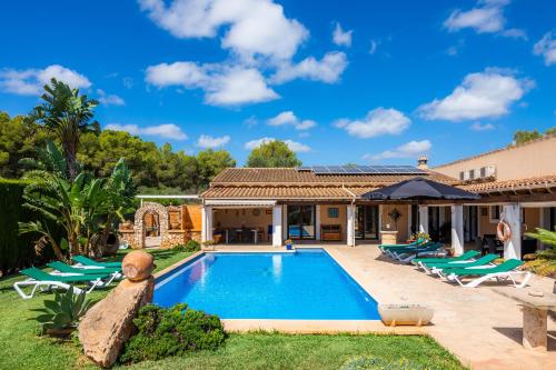 Casa Toni — 4-Star Luxury Hotel in Portocolom, Spain