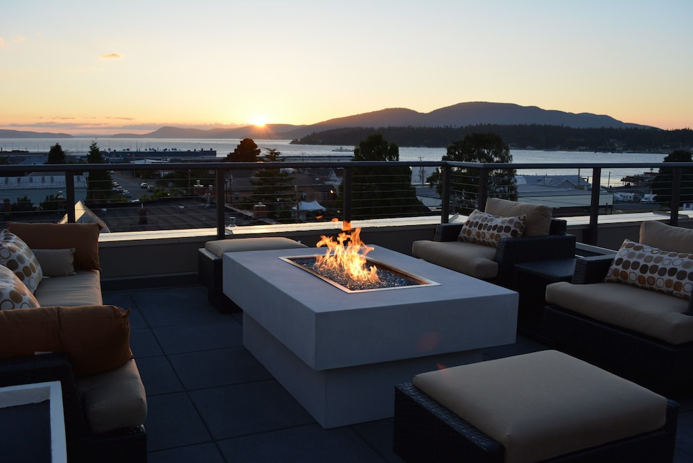 Majestic Inn & Spa - photo 88