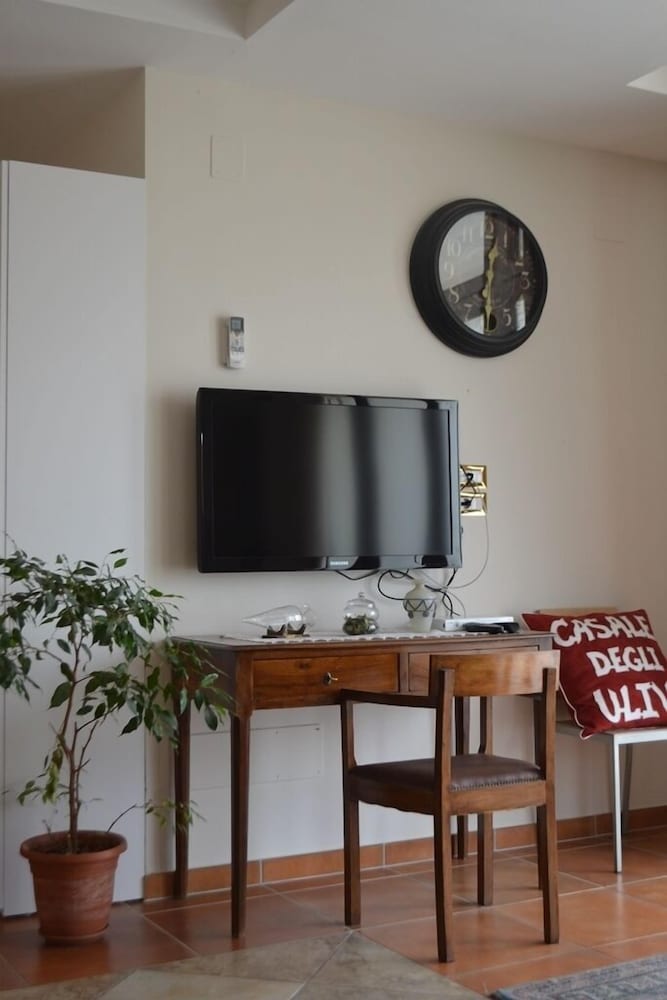 Casale Degli Ulivi Resort — 4-Star Luxury Hotel in Moio Della Civitella-Pellare, Italy