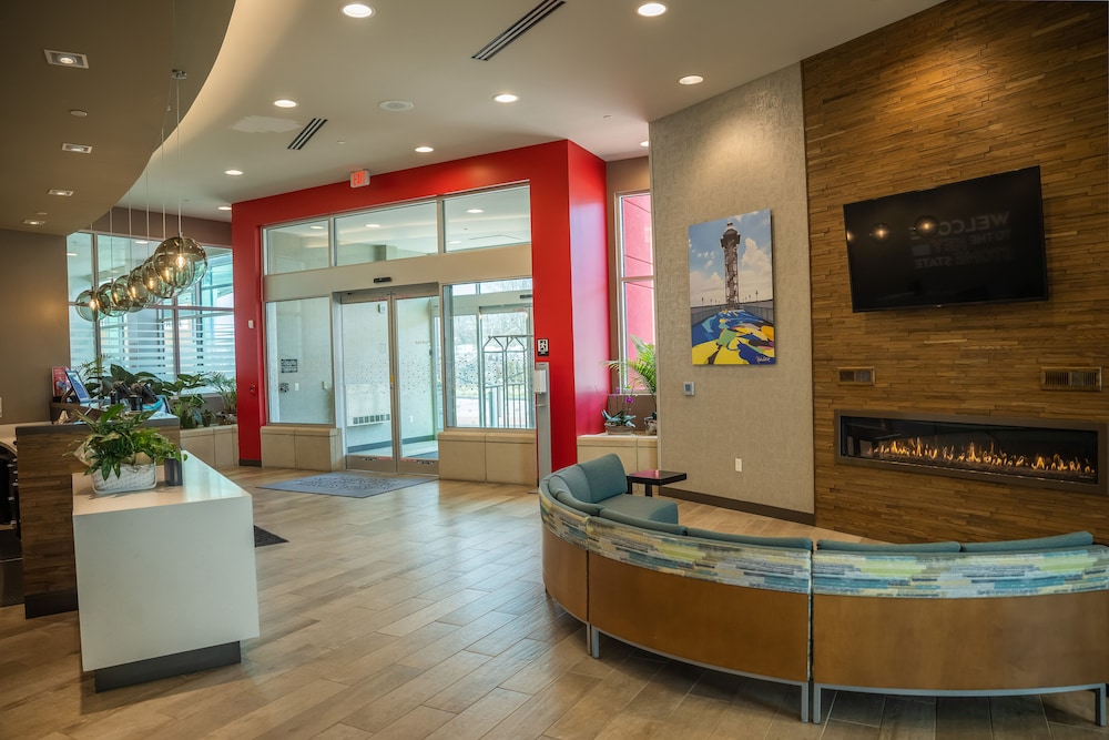 Hampton Inn & Suites Erie Bayfront - photo 6