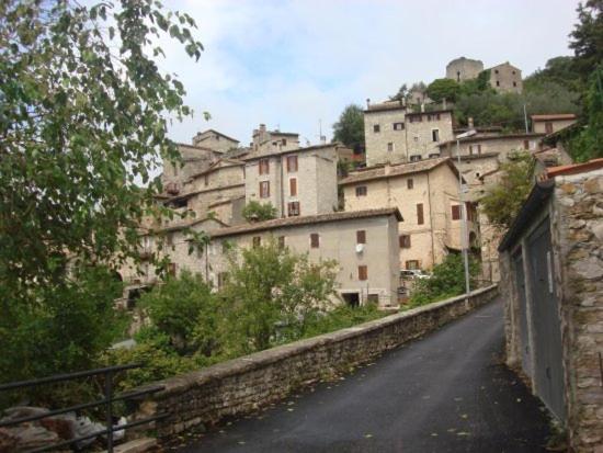 Appartamento a Valle San Martino di Spoleto — 4-Star Luxury Hotel in Spoleto, Italy