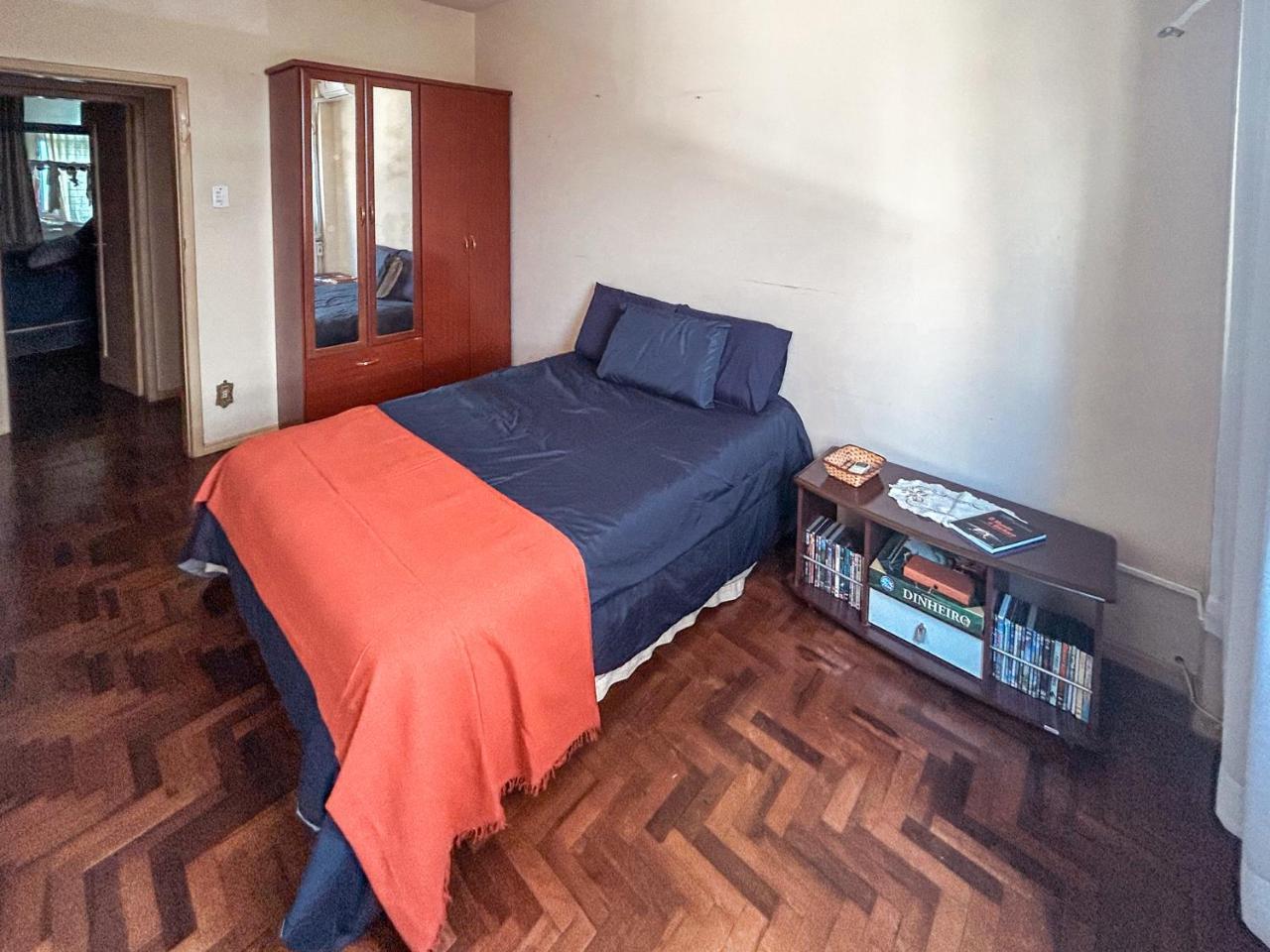 Apartamento inteiro 30 metros do mar
