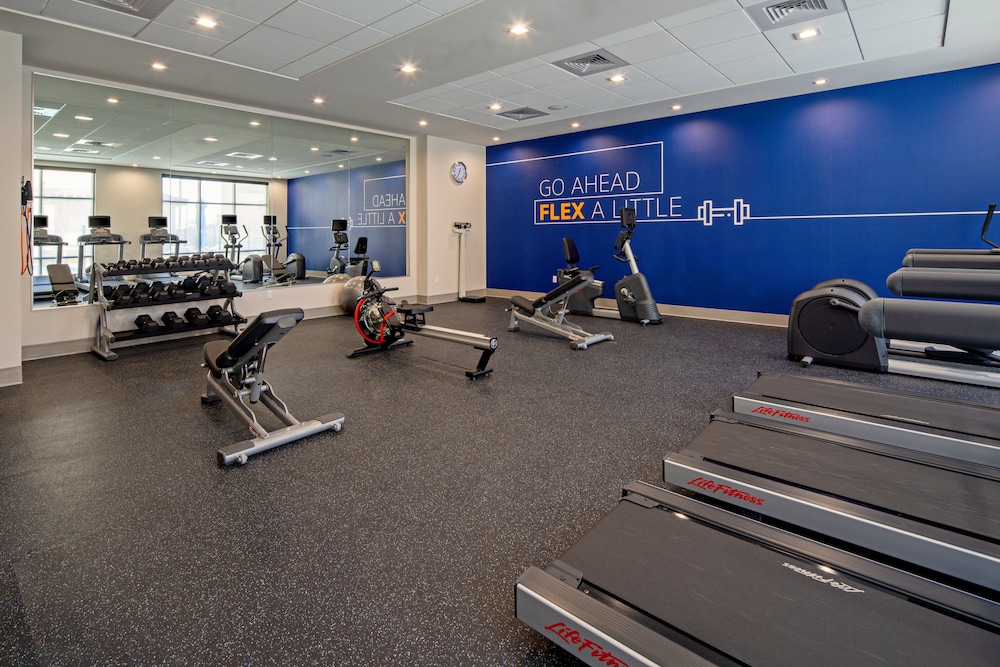 Holiday Inn Express & Suites Valencia Santa Clarita by IHG - photo 24