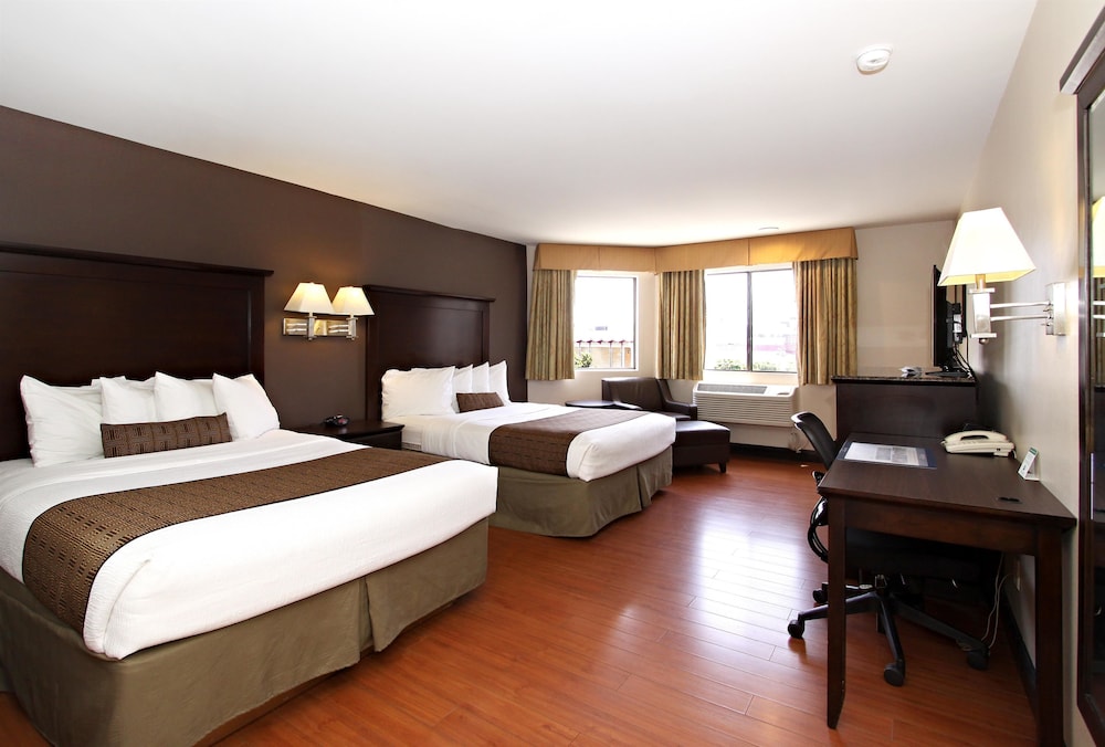 Best Western Plus Dragon Gate Inn - photo 8