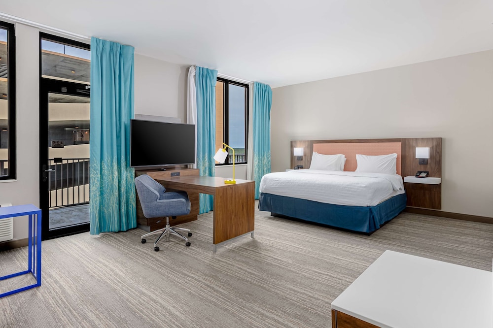 Hampton Inn & Suites Orange Beach Gulf Front - photo 11