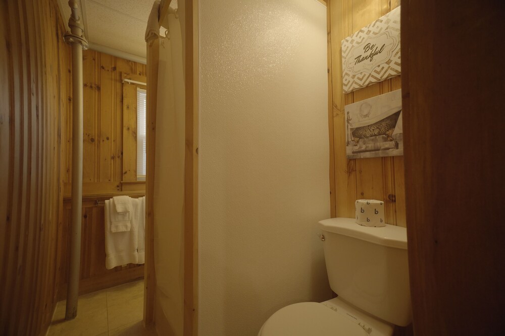 Betty Doon Hotel - photo 118