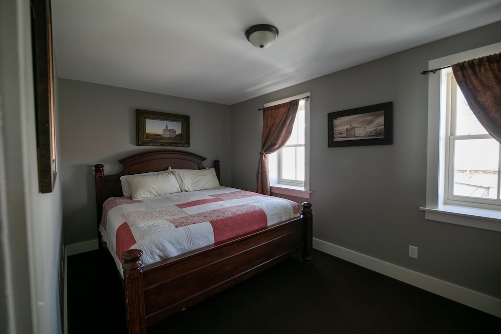 Nauvoo Temple House Hotel - photo 32