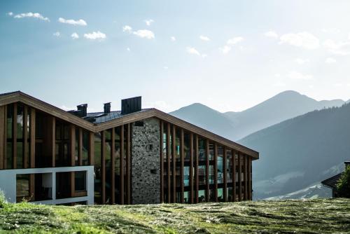 The Panoramic Lodge — 4-Star Luxury Hotel in Sarentino, Italy
