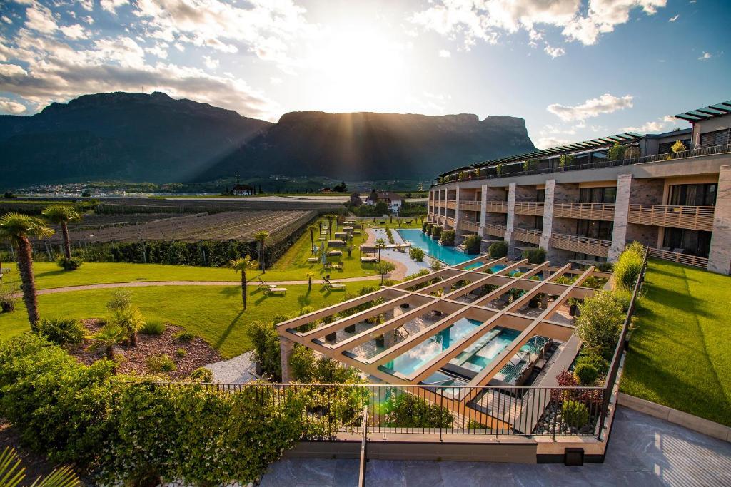 Hotel Weinegg — Terlano