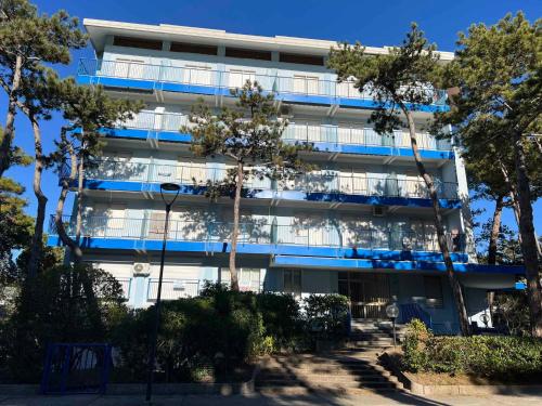 Apartment in Lignano Pineta 48298 — 4-Star Luxury Hotel in Lignano Sabbiadoro, Italy