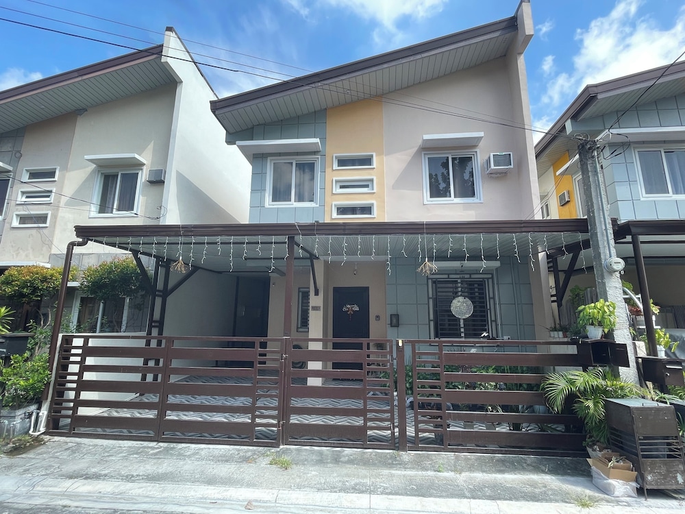 Mago Nouveau Residence 3bdrm 3bath Subdivision — 4-Star Luxury Hotel in Angeles City, Philippines