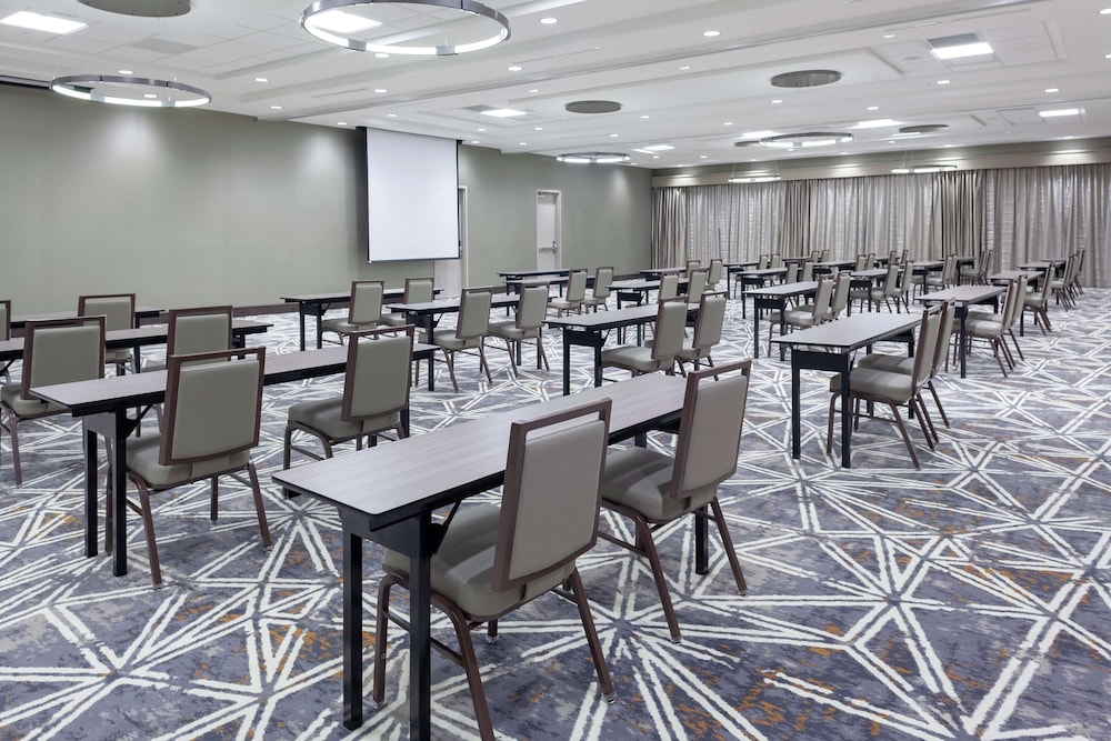 Hilton Garden Inn Waco - photo 31