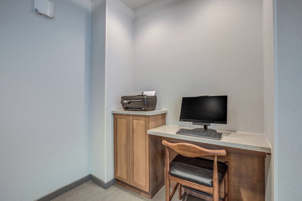 Fairfield Inn & Suites by Marriott Whitewater - photo 25