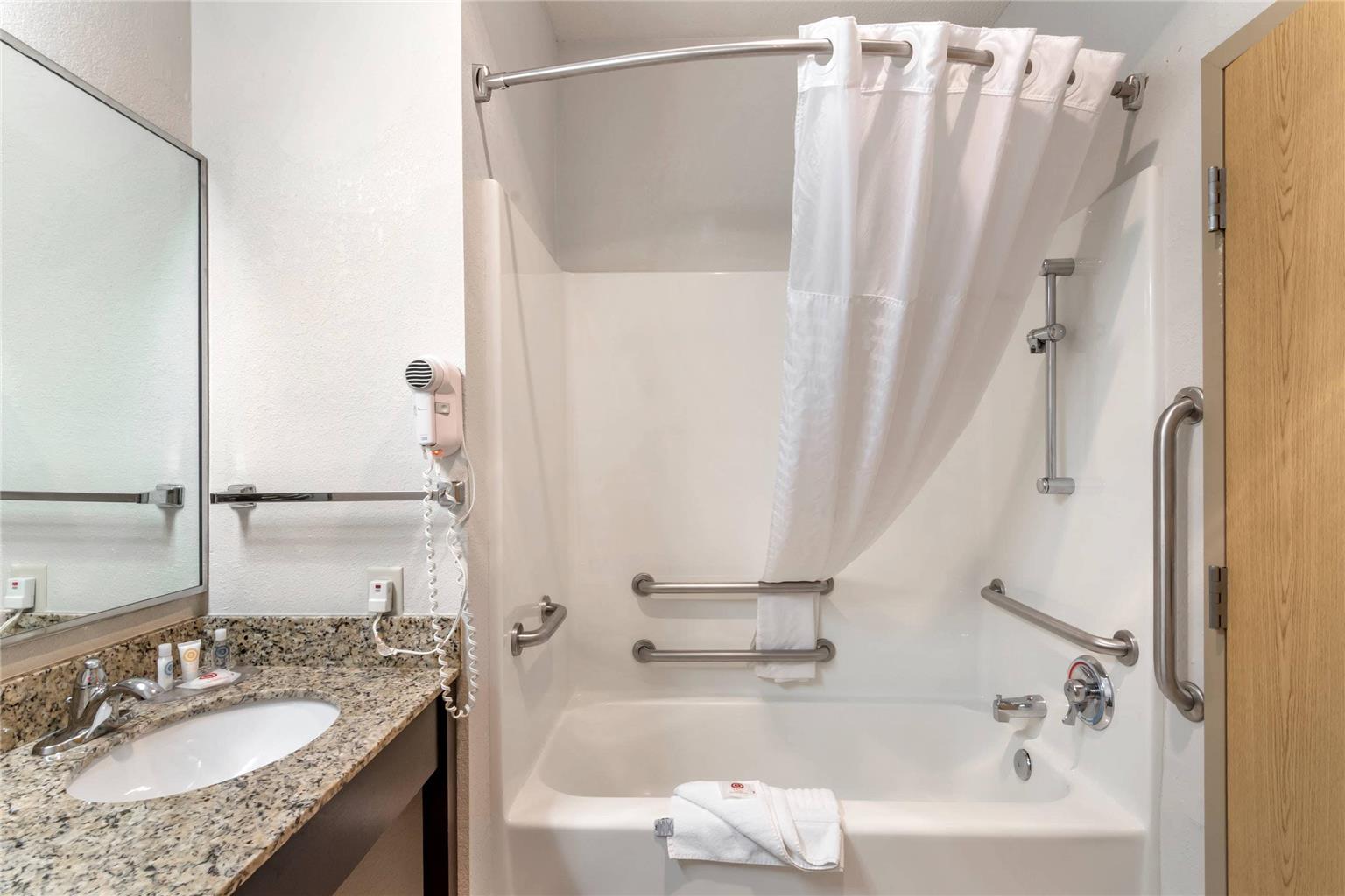 Comfort Inn & Suites Lees Summit Kansas City - photo 9