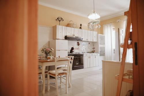 Casa Vacanze Rosy Nel Verde — 4-Star Luxury Hotel in Palinuro, Italy