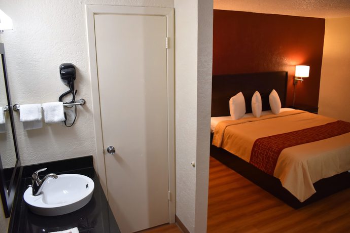 Motel 6 San Antonio Northeast - photo 13