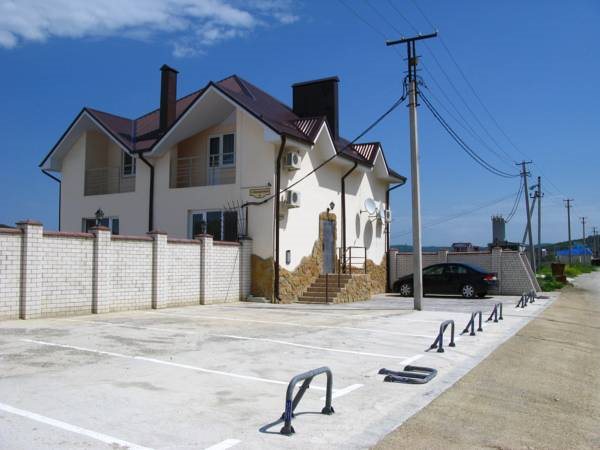 California Hotel — hotel in Sukko