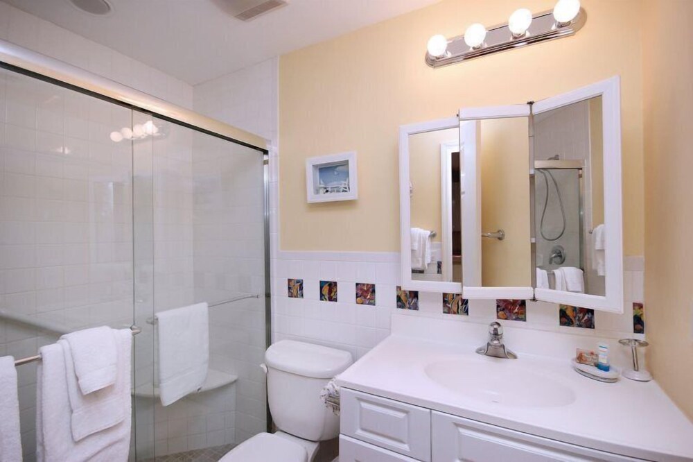 Sanibel Arms G8 2bed 2bath - photo 8