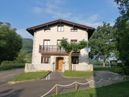 Gaiko Etxe Berri — Aizarnazabal