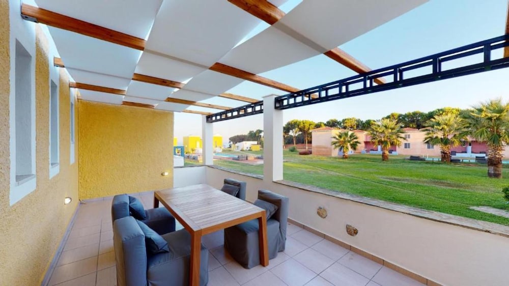 VIP Apartments — 4-Star Luxury Hotel in Chios, Greece