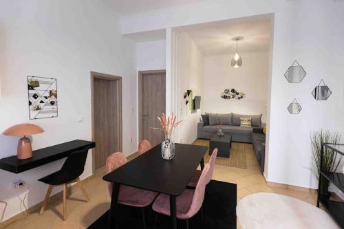 Feel Meteora 1bd Luxury Apt — 4-Star Luxury Hotel in Kalampaka, Greece