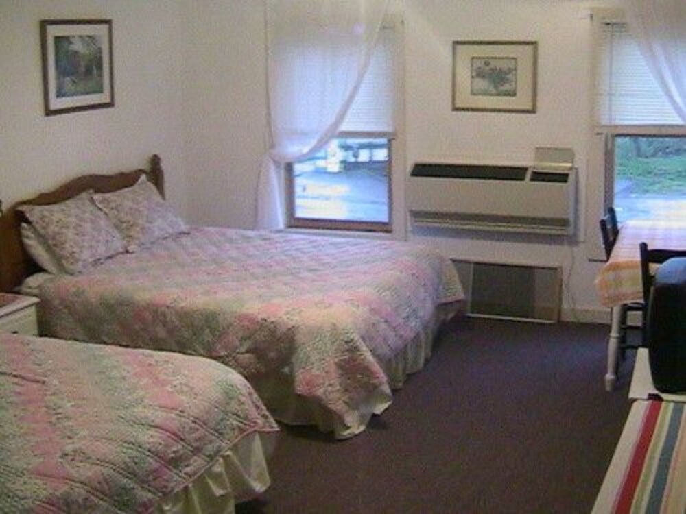 Hayden Creek Inn - photo 8