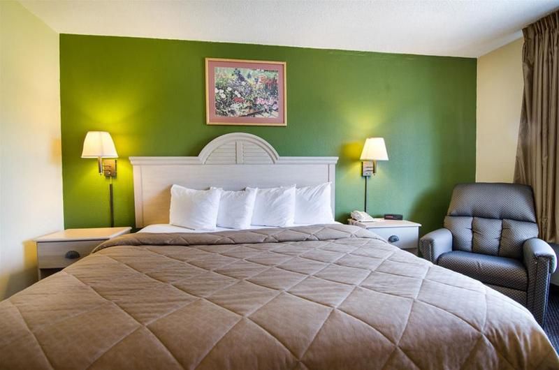 Quality Inn Merriam Kansas City - photo 13