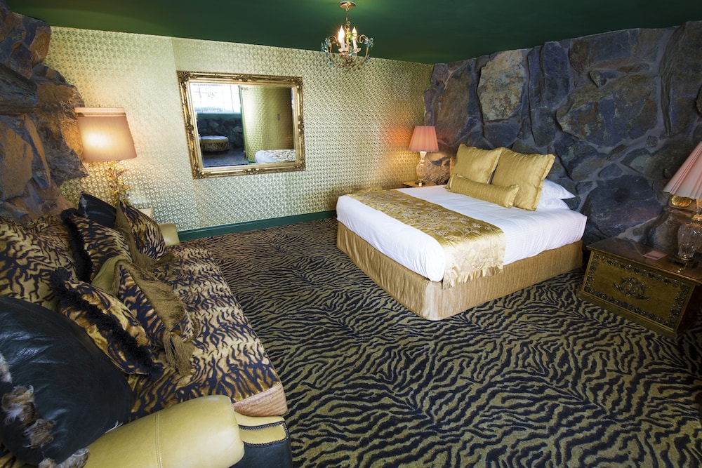 Madonna Inn - photo 49