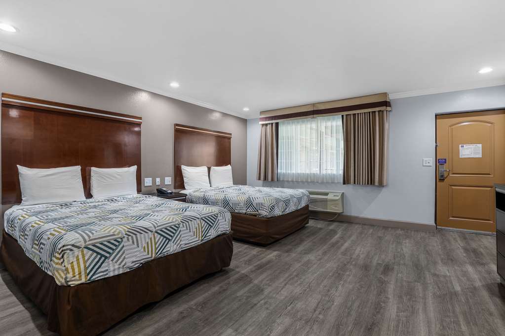 Motel 6 Carlsbad CA North - photo 20