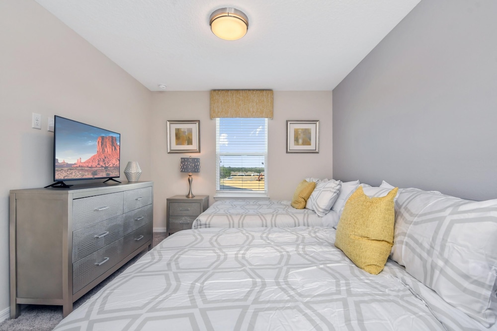 Solara Resort Brand New 4 Bed 4 5 Bath Townhome - photo 19