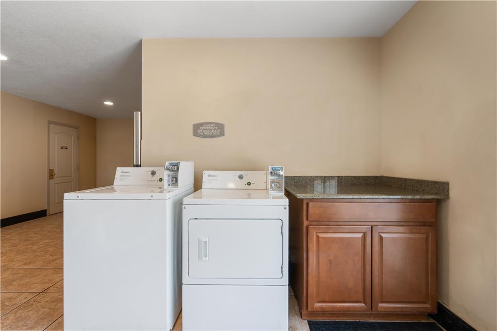 Best Western Plus John Jay Inn & Suites - photo 8