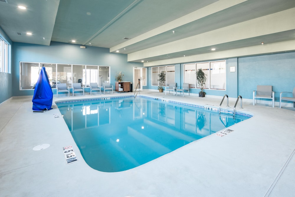 Holiday Inn Express & Suites Chattanooga by IHG - photo 33