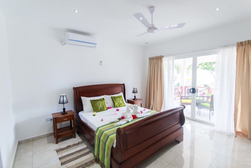 Coco Blanche — Anse Royale — photo 2