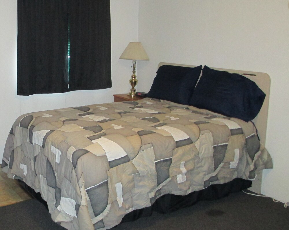 Bad Axe Motel - photo 4