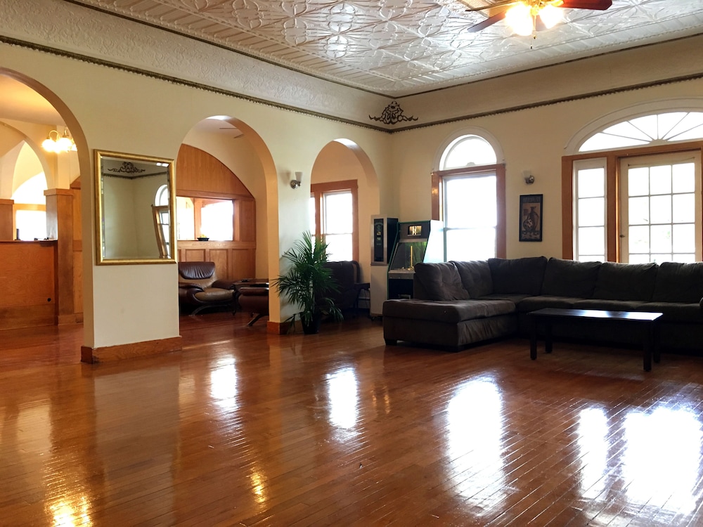 Belmar Inn - photo 6