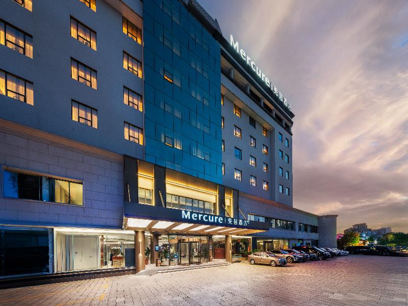 Mercure Zhangjiajie Tianmen Mountain — 4-Star Luxury Hotel in Zhangjiajie, People's Republic of China