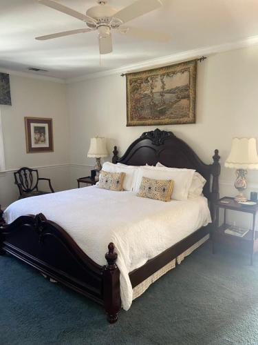 Springwood Inn — 5-Star Luxury Hotel in Anniston, United States