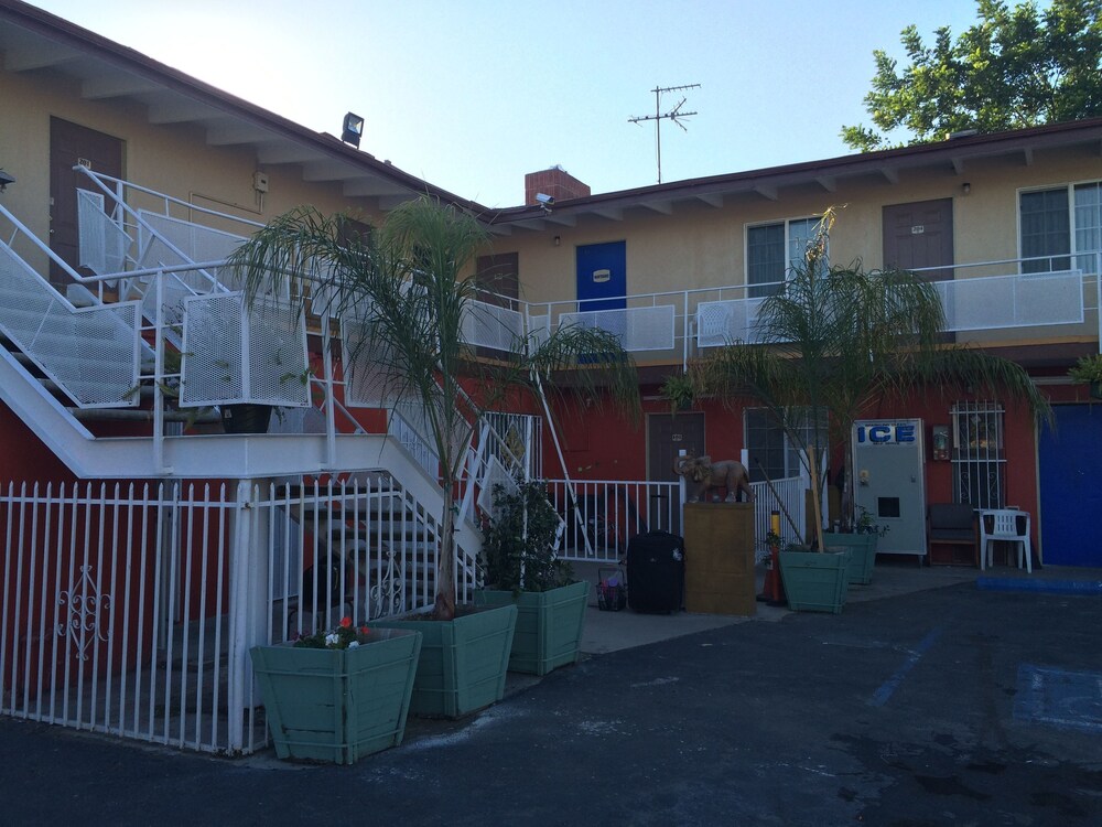 Long Beach Motel - photo 31