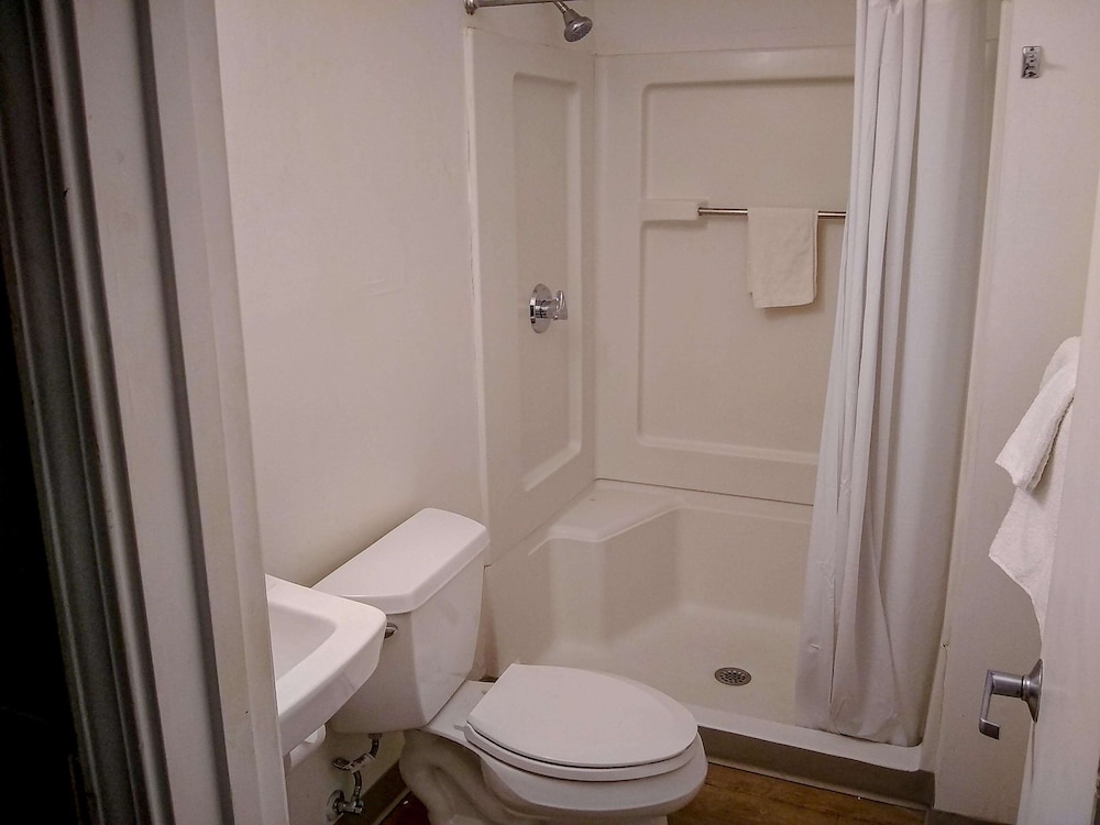 Studio 6 Extended Stay Fayetteville NC Fort Liberty Area - photo 15