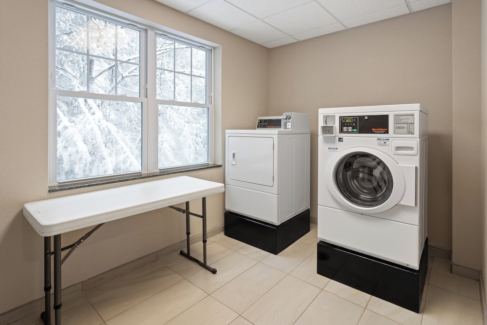 Holiday Inn Express Hotel & Suites Freeport by IHG - photo 18