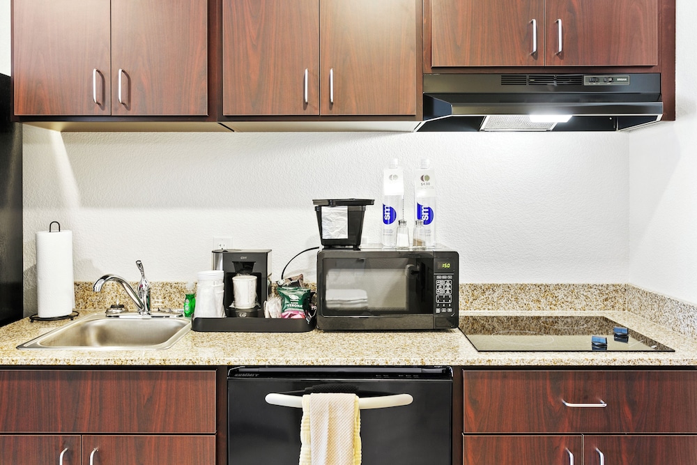 Cobblestone Hotel & Suites Wickenburg - photo 16