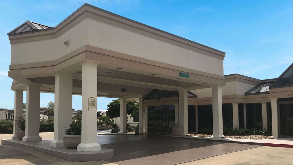 Magnuson Hotel Hattiesburg - photo 57