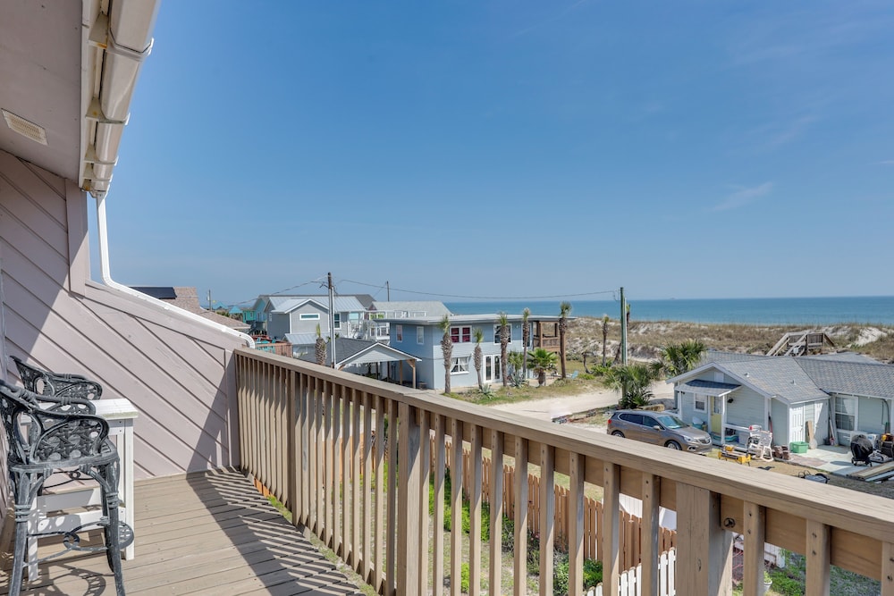 Fernandina Beach Vacation Rental Steps to Beach — 4-Star Luxury Hotel in Fernandina Beach, United States