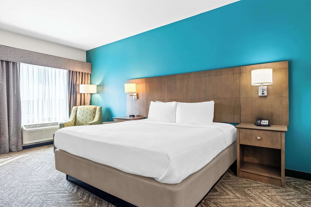 Best Western Plus Bolivar Hotel & Suites - photo 16