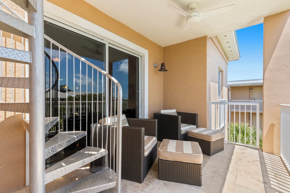 Beachside Resort & Residences - photo 96