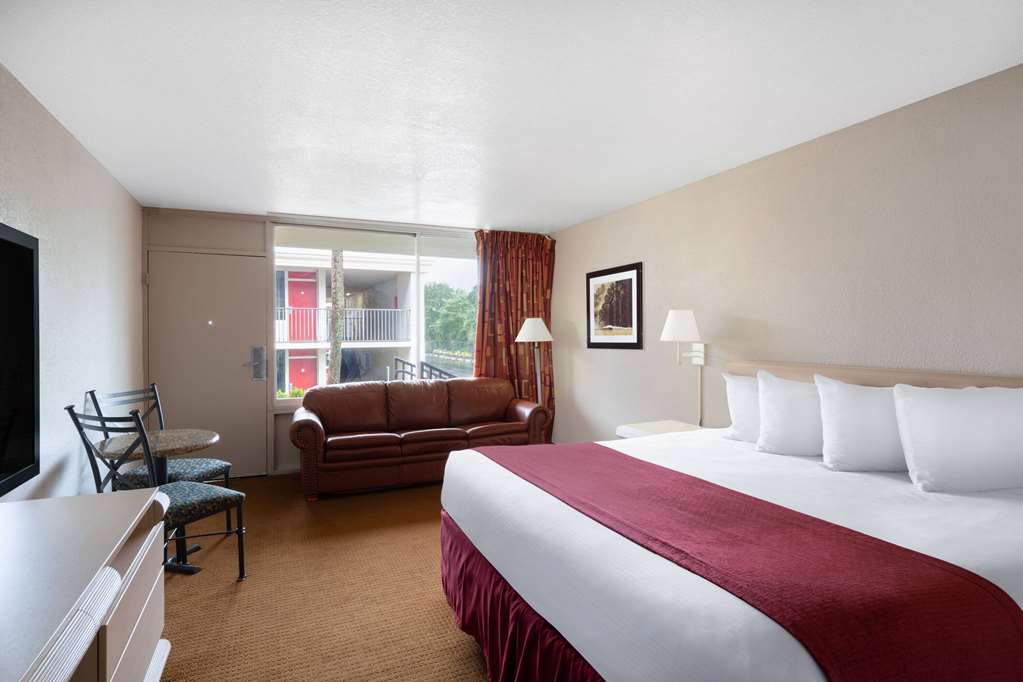 Ramada by Wyndham Kissimmee Gateway - photo 34