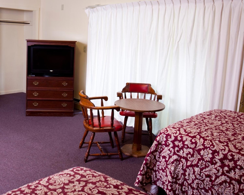Charlie's Motel - photo 9