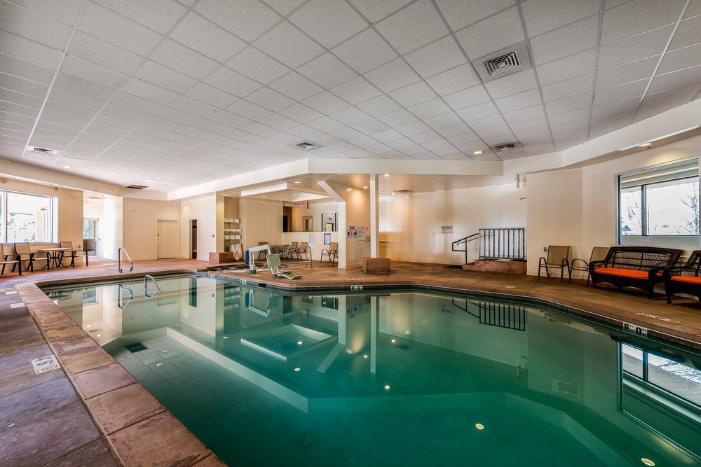 Quality Suites Downtown Colorado Springs - photo 22