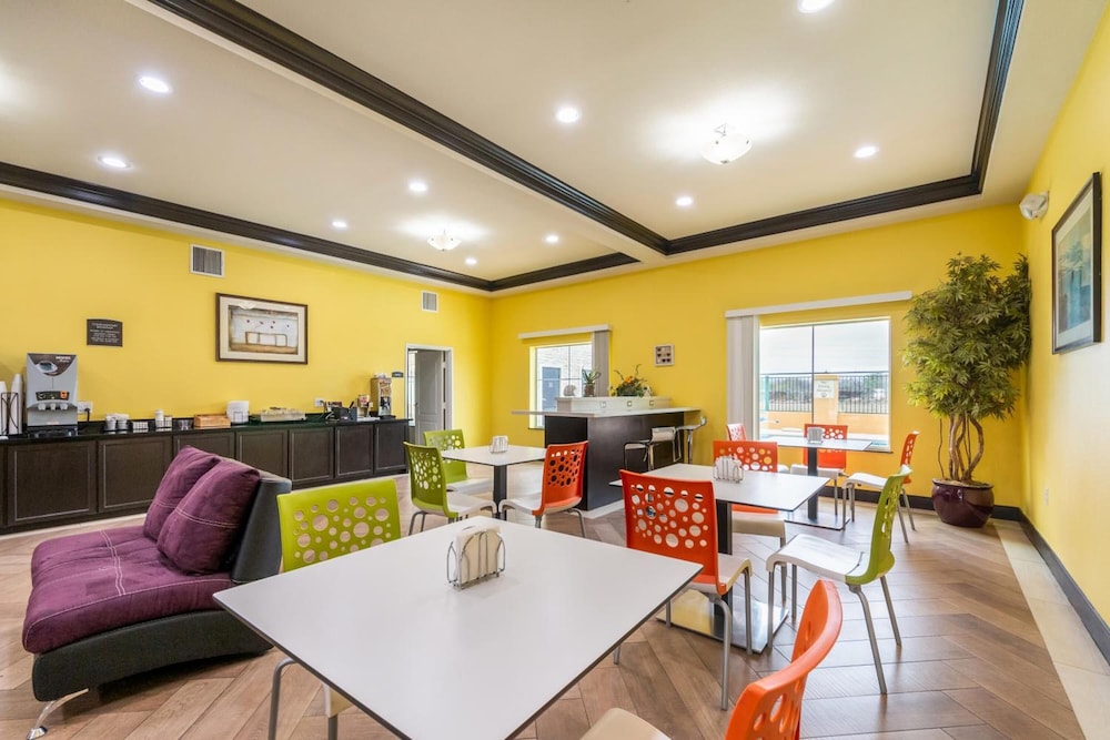 Residency Suites Cotulla - photo 34