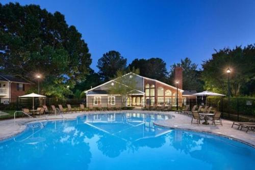 Wyndham 912 Urban Chic wd Parking Pool — 4-Star Luxury Hotel in Hampton, United States